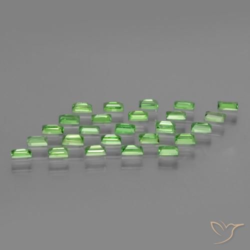 Shop natural 1.62ct Vert éclatant Grenat Tsavorite gems, Baquette, from Tanzanie at GemSelect. In stock, global shipping!