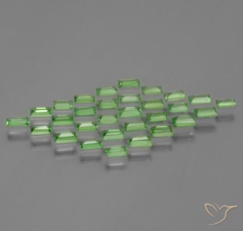 Shop natural 1.52ct Vert éclatant Grenat Tsavorite gems, Baquette, from Tanzanie at GemSelect. In stock, global shipping!