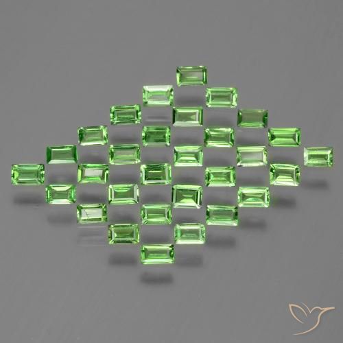 Shop natural 1.89ct Vert éclatant Grenat Tsavorite gems, Baquette, from Tanzanie at GemSelect. In stock, global shipping!