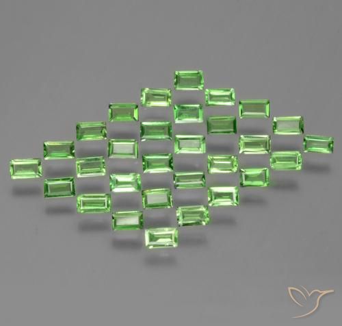 1.97ctw Naturel Vert éclatant Grenat Tsavorite, Baquette, VS