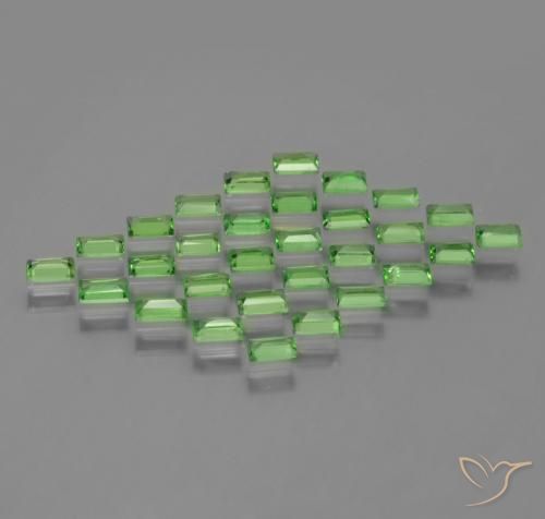 Shop natural 1.97ct Vert éclatant Grenat Tsavorite gems, Baquette, from Tanzanie at GemSelect. In stock, global shipping!