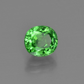 Grenat Tsavorite Vert moyen naturelle Coupe ovale, 1.41 ct, VS-SI