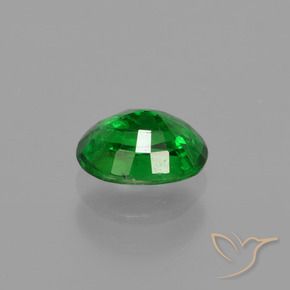 Grenat Tsavorite Vert moyen naturelle ovale, 0.75 ct, SI