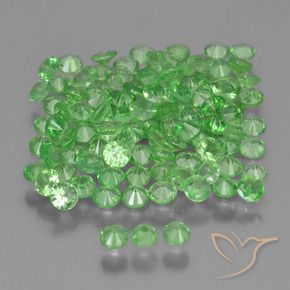 Shop natural 4.66ct Vert éclatant Grenat Tsavorite gems, Tour, from Kenya at GemSelect. In stock, global shipping!