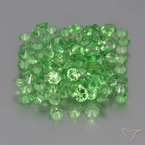 Shop natural 4.76ct Vert éclatant Grenat Tsavorite gems, Tour, from Kenya at GemSelect. In stock, global shipping!