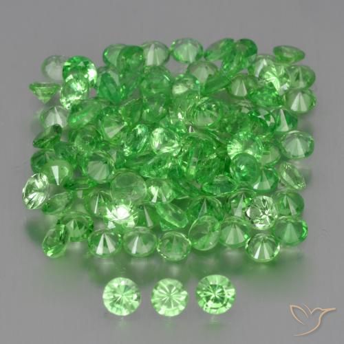 Shop natural 4.90ct Vert éclatant Grenat Tsavorite gems, Tour, from Kenya at GemSelect. In stock, global shipping!