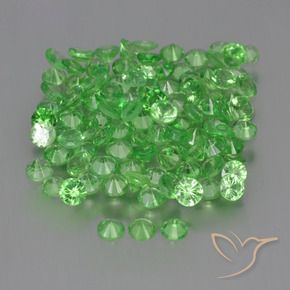 Shop natural 4.75ct Vert éclatant Grenat Tsavorite gems, Tour, from Kenya at GemSelect. In stock, global shipping!