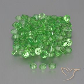 Shop natural 4.13ct Vert éclatant Grenat Tsavorite gems, Tour, from Kenya at GemSelect. In stock, global shipping!