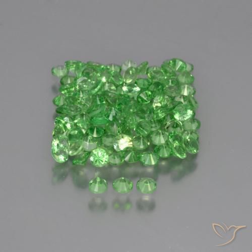Shop natural 4.91ct Vert clair Grenat Tsavorite gems, Tour, from Kenya at GemSelect. In stock, global shipping!