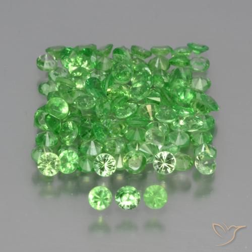 Shop natural 3.98ct Vert éclatant Grenat Tsavorite gems, Tour, from Kenya at GemSelect. In stock, global shipping!