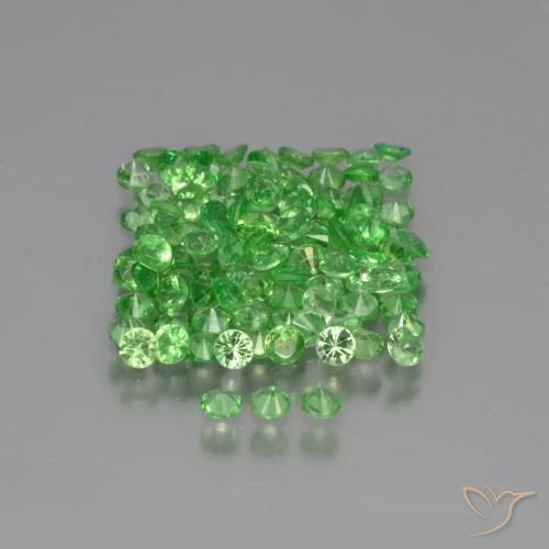 Shop natural 3.98ct Vert éclatant Grenat Tsavorite gems, Tour, from Kenya at GemSelect. In stock, global shipping!