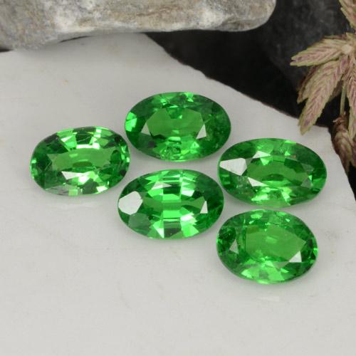 Achetez naturel 2.06ct Vert moyen Grenat Tsavorite gems, Coupe ovale, En provenance Tanzanie chez GemSelect. En stock, livraison internationale!