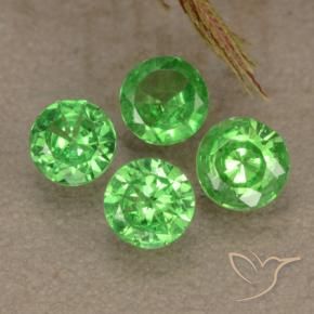 Shop natural 1.04ct Vert éclatant Grenat Tsavorite gems, Tour, from Tanzanie at GemSelect. In stock, global shipping!