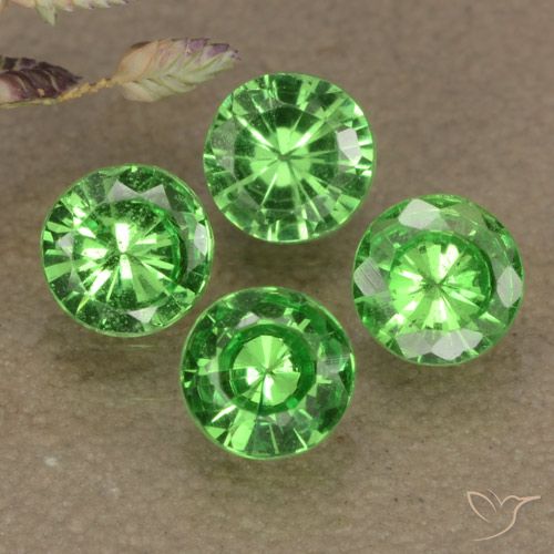 Achetez naturel 1.03ct Vert éclatant Grenat Tsavorite gems, Coupe roude, En provenance Tanzanie chez GemSelect. En stock, livraison internationale!