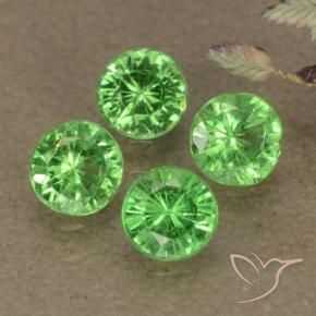 Shop natural 0.94ct Vert éclatant Grenat Tsavorite gems, Tour, from Tanzanie at GemSelect. In stock, global shipping!
