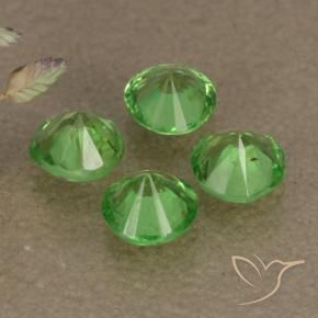 Shop natural 0.94ct Vert éclatant Grenat Tsavorite gems, Tour, from Tanzanie at GemSelect. In stock, global shipping!