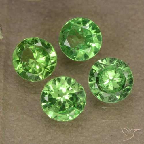 Achetez naturel 0.98ct Vert éclatant Grenat Tsavorite gems, Coupe roude, En provenance Tanzanie chez GemSelect. En stock, livraison internationale!