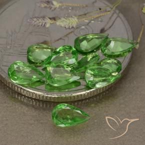 Shop natural 1.54ct Vert moyen Grenat Tsavorite gems, En forme de poire, from Tanzanie at GemSelect. In stock, global shipping!