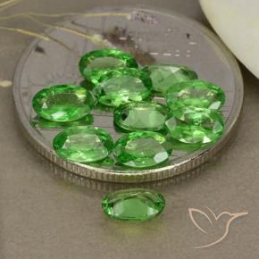 Shop natural 2.33ct Vert clair Grenat Tsavorite gems, ovale, from Tanzanie at GemSelect. In stock, global shipping!