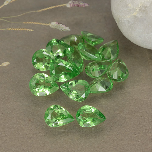 Achetez naturel 2,07ct vert grenat tsavorite gems, en forme de poire, en provenance tanzanie chez gemselect. en stock, livraison internationale!