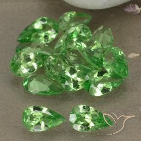 Shop natural 3.12ct Vert Électrique Grenat Tsavorite gems, En forme de poire, from Tanzanie at GemSelect. In stock, global shipping!