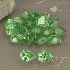 Shop natural 2.85ct Vert éclatant Grenat Tsavorite gems, En forme de poire, from Tanzanie at GemSelect. In stock, global shipping!