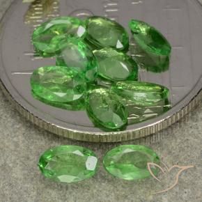 Shop natural 2.09ct Vert moyen Grenat Tsavorite gems, ovale, from Tanzanie at GemSelect. In stock, global shipping!