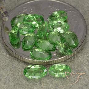 Shop natural 3.01ct Vert éclatant Grenat Tsavorite gems, ovale, from Tanzanie at GemSelect. In stock, global shipping!