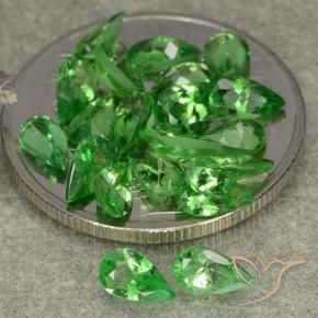 Shop natural 4.34ct Vert clair Grenat Tsavorite gems, En forme de poire, from Tanzanie at GemSelect. In stock, global shipping!