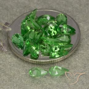 Shop natural 4.34ct Vert clair Grenat Tsavorite gems, En forme de poire, from Tanzanie at GemSelect. In stock, global shipping!