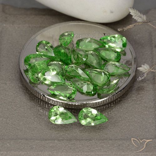3.04ctw Naturel Vert éclatant Grenat Tsavorite, En forme de poire, VS
