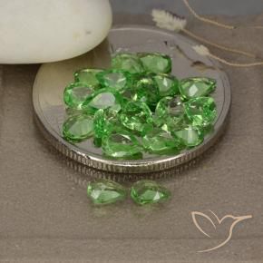 Shop natural 2.48ct Vert éclatant Grenat Tsavorite gems, En forme de poire, from Tanzanie at GemSelect. In stock, global shipping!