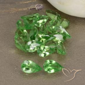 Shop natural 3.64ct Vert moyen Grenat Tsavorite gems, En forme de poire, from Tanzanie at GemSelect. In stock, global shipping!