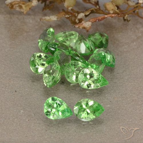 2.56ctw Naturel Vert éclatant Grenat Tsavorite, En forme de poire, VS