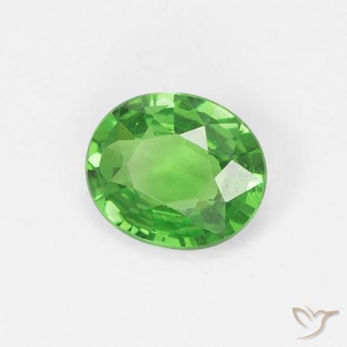 Grenat Tsavorite Vert moyen naturelle ovale, 0.71 ct, VS