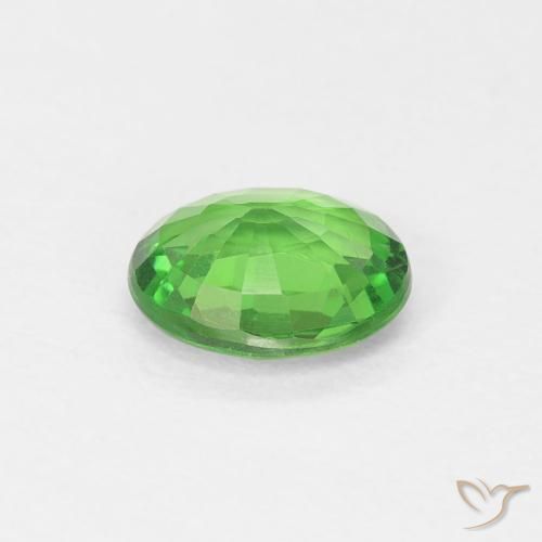 Grenat Tsavorite Vert moyen naturelle ovale, 0.71 ct, VS