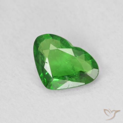Grenat Tsavorite Vert moyen naturelle Forme de coeur, 0.80 ct, VS