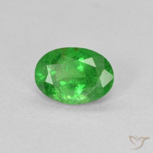 Grenat Tsavorite Vert moyen naturelle ovale, 0.92 ct, SI