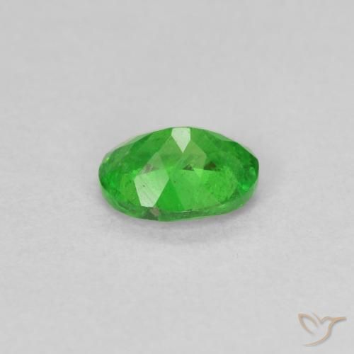Grenat Tsavorite Vert moyen naturelle ovale, 0.74 ct, VS-SI