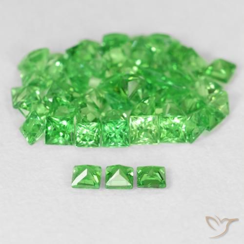 Shop natural 2.13ct Vert éclatant Grenat Tsavorite gems, Carré, from Tanzanie at GemSelect. In stock, global shipping!
