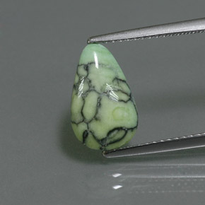Turquoise vert naturelle en forme de poire, 2,02 ct, opaque