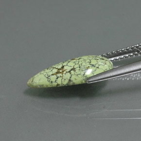 Turquoise vert naturelle en forme de poire, 1,85 ct, opaque