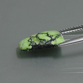 Turquoise Vert jaunâtre naturelle Forme fantaisie, 3.45 ct, Opaque