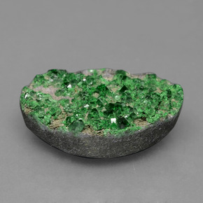 Uvarovite Grenat Drusy Deep Earthy Green naturelle Fantaisie, 9.86 ct, Opaque