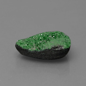Uvarovite Grenat Drusy Deep Earthy Green naturelle Fantaisie, 4.86 ct, Opaque