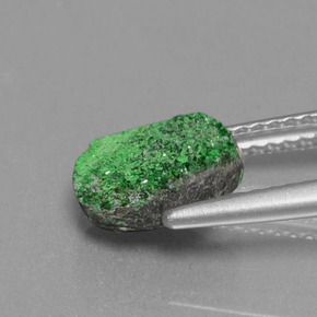 Uvarovite Grenat Drusy Vert naturelle Forme fantaisie, 2.39 ct, Opaque