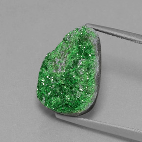 Uvarovite Grenat Drusy Vert naturelle Forme fantaisie, 8.29 ct, Opaque