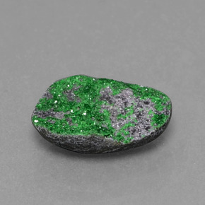 Uvarovite Grenat Drusy Vert naturelle Forme fantaisie, 3.14 ct, Opaque