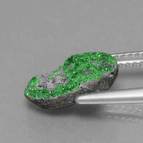 Uvarovite Grenat Drusy Vert naturelle Forme fantaisie, 3.14 ct, Opaque