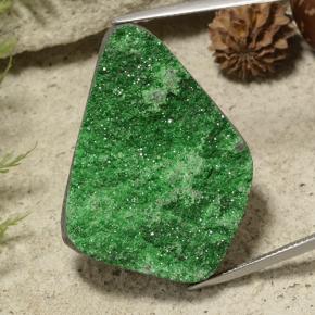 Uvarovite Grenat Drusy Vert naturelle Forme fantaisie, 49.48 ct, Opaque